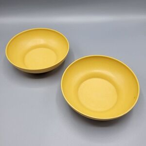 Vtg Tupperware Gold Yellow Plastic Cereal Salad Bowls Set Of 2 MCM Made In USA